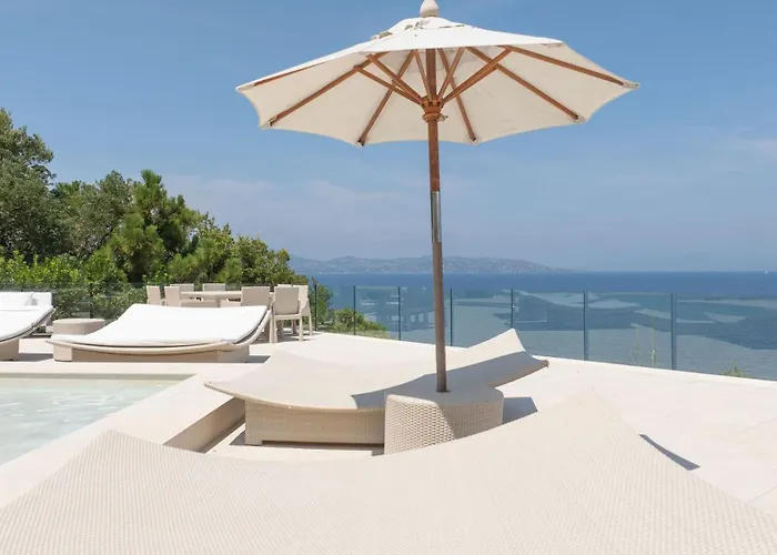 Villa Fcd75 - Super Exclusive Seafront Luxury In Les Parcs De Tropez