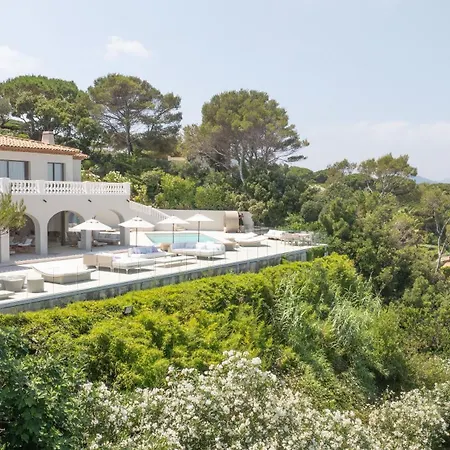 Fcd75 - Super Exclusive Seafront Luxury In Les Parcs De Tropez Villa